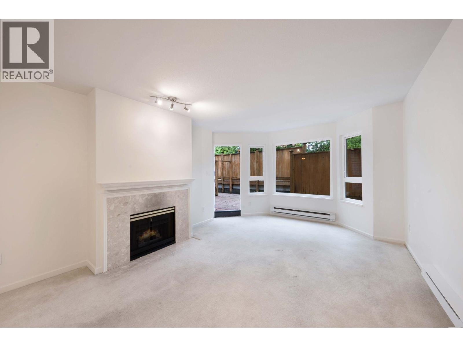 109 315 E 3rd Street, North Vancouver, British Columbia  V7L 1G1 - Photo 3 - R3055936