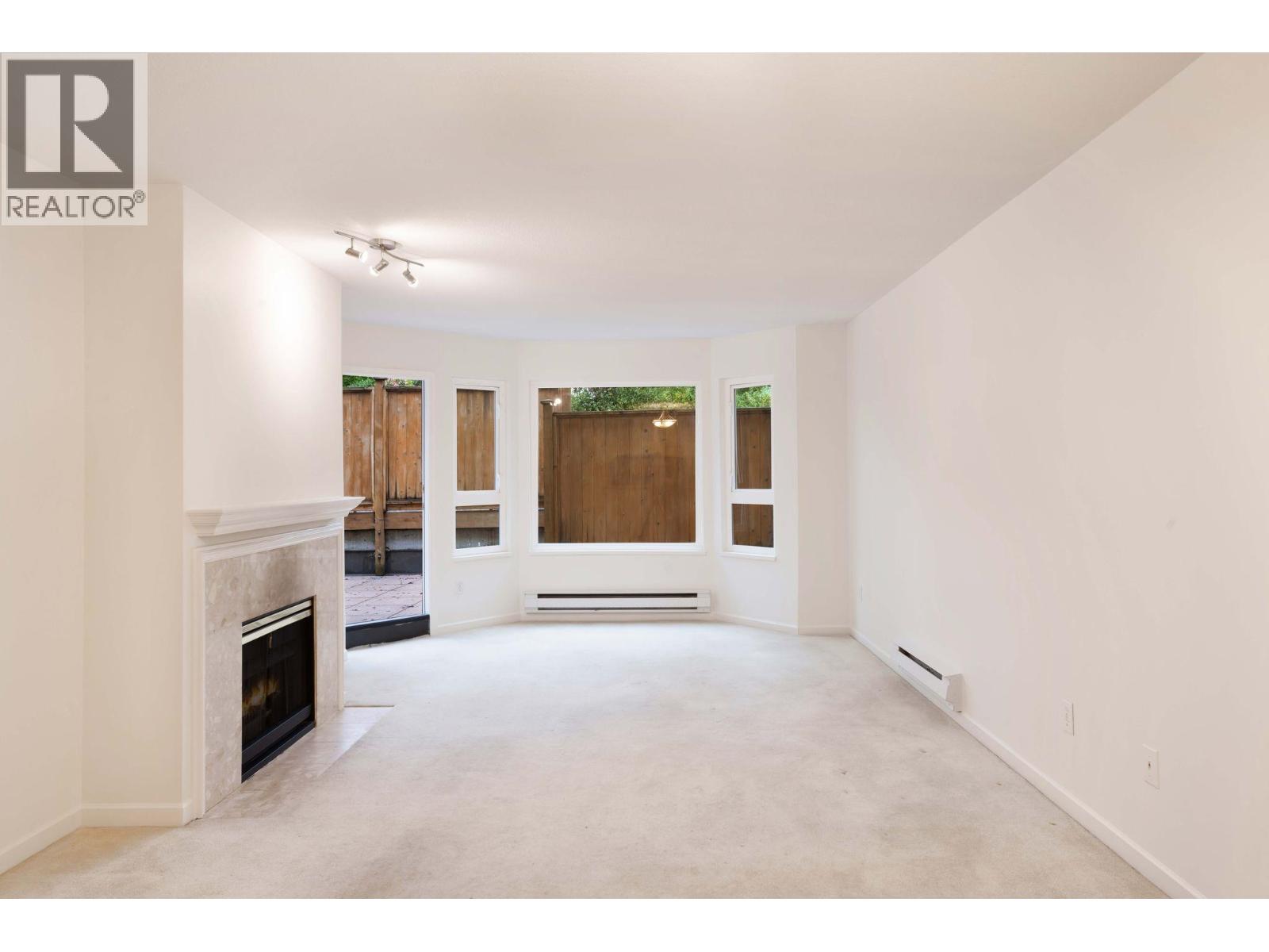109 315 E 3rd Street, North Vancouver, British Columbia  V7L 1G1 - Photo 4 - R3055936