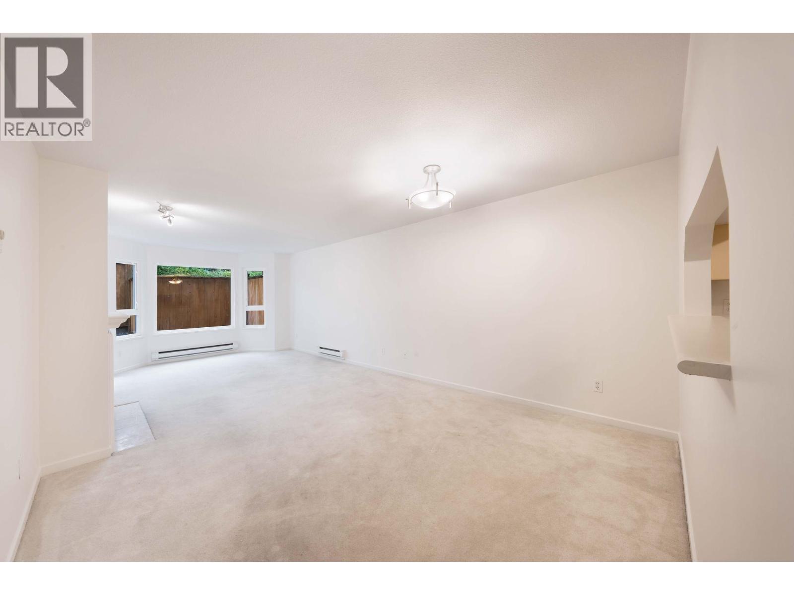 109 315 E 3rd Street, North Vancouver, British Columbia  V7L 1G1 - Photo 5 - R3055936