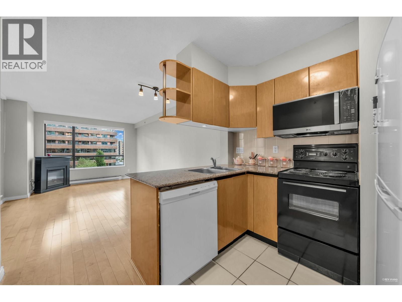 1608 1189 Howe Street, Vancouver, British Columbia  V6Z 2X4 - Photo 6 - R3055957