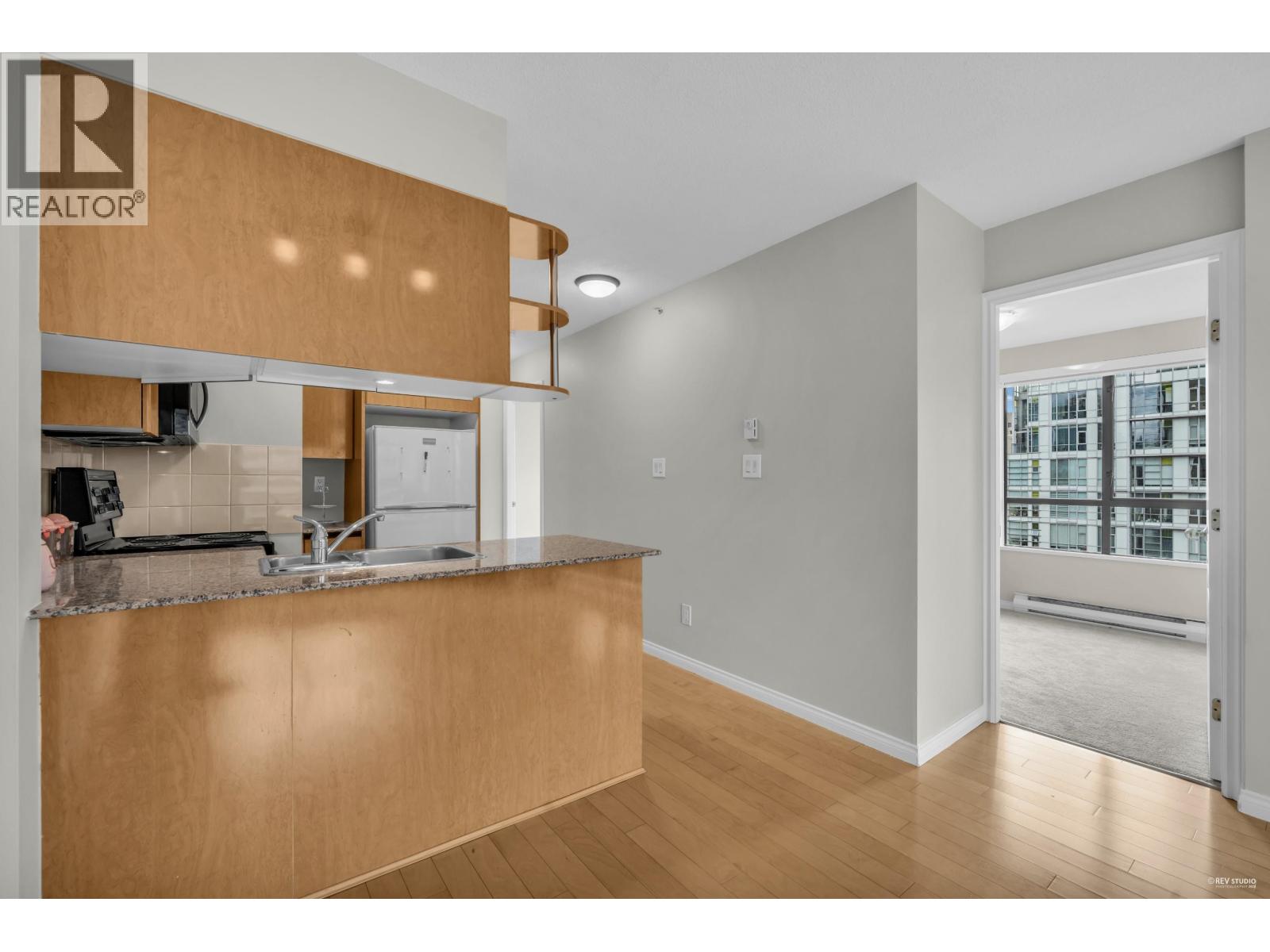 1608 1189 Howe Street, Vancouver, British Columbia  V6Z 2X4 - Photo 8 - R3055957