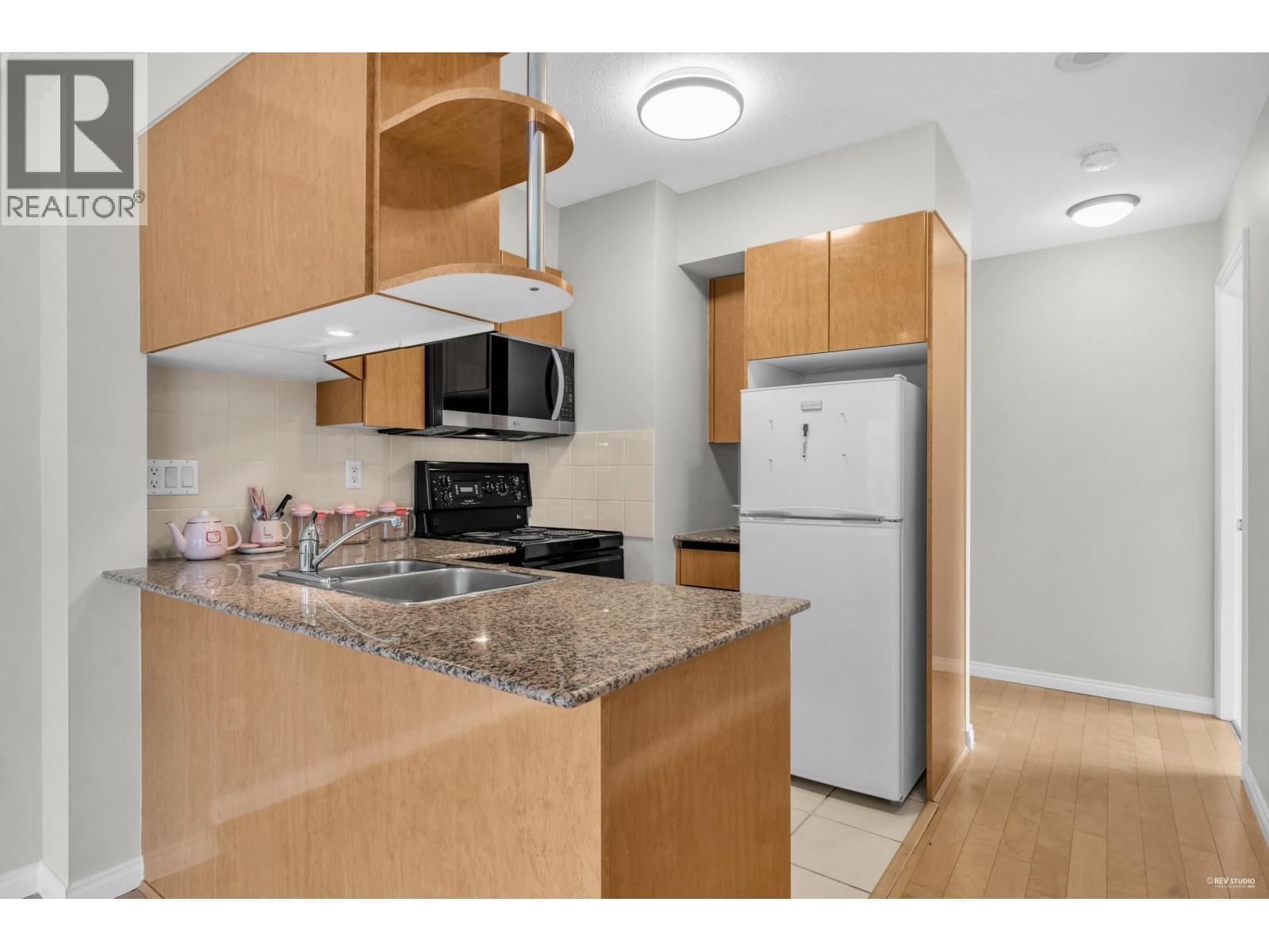 1608 1189 Howe Street, Vancouver, British Columbia  V6Z 2X4 - Photo 9 - R3055957