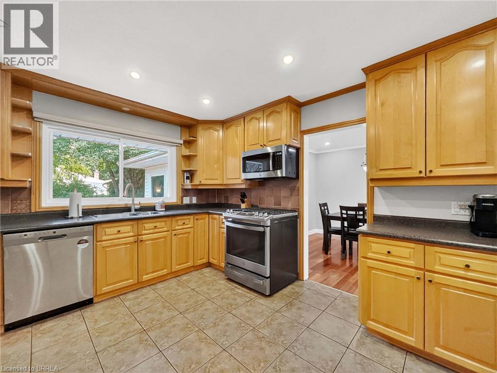 6 Sherry Lane, Brantford, Ontario  N3R 2T2 - Photo 9 - 40756750