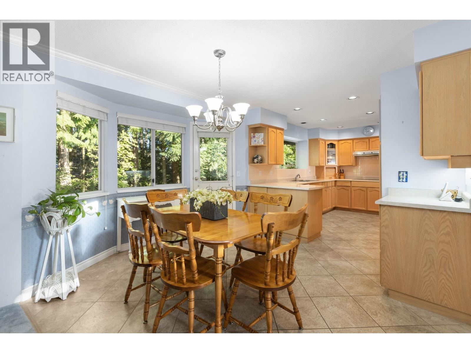 2826 Thimbleberry Court, Coquitlam, British Columbia  V3E 2T3 - Photo 10 - R3055966