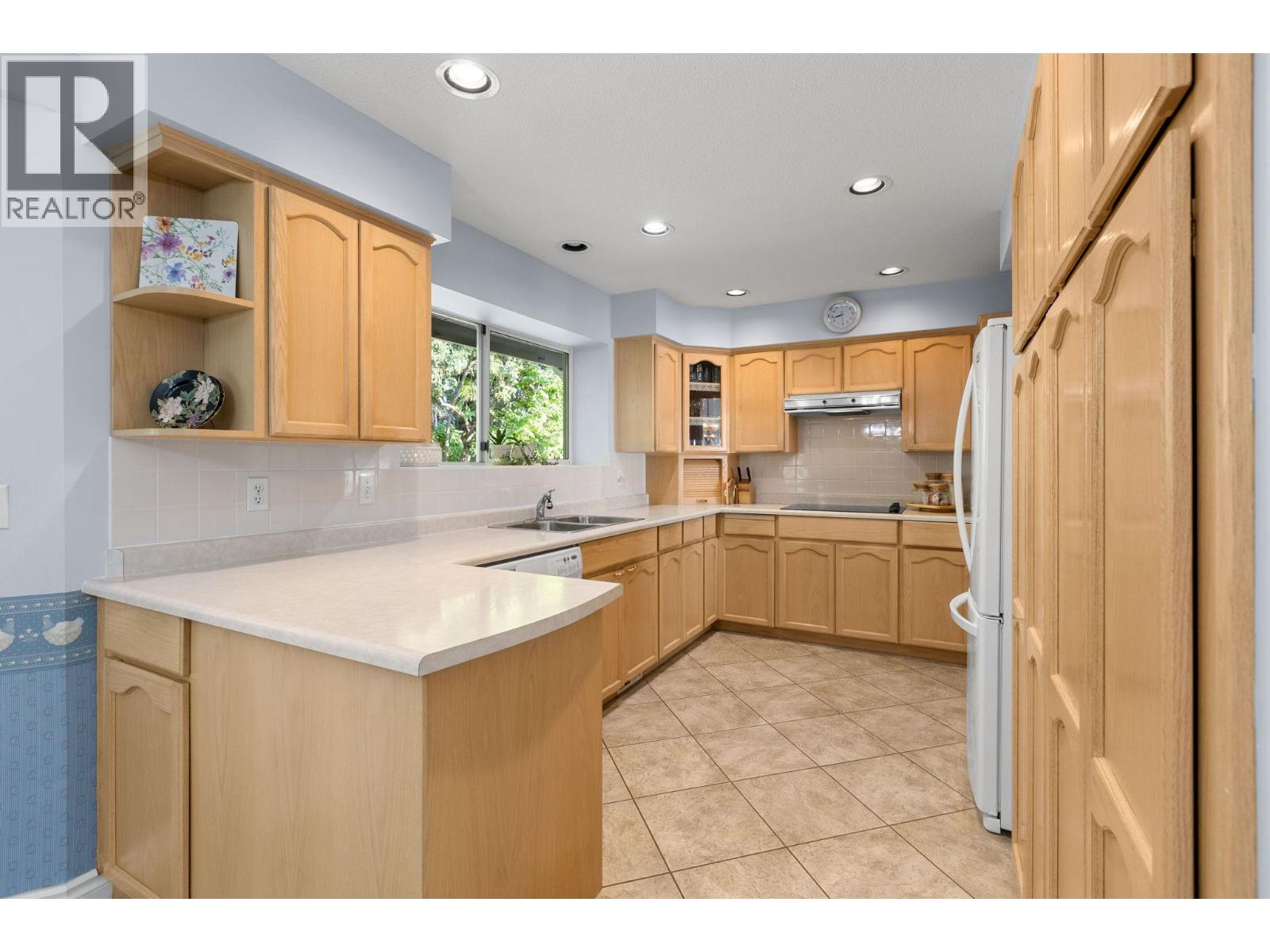 2826 Thimbleberry Court, Coquitlam, British Columbia  V3E 2T3 - Photo 11 - R3055966