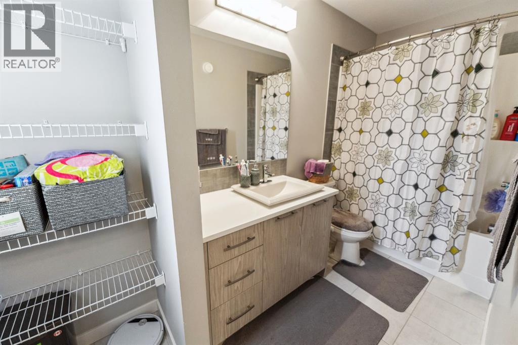 428 Chinook Gate Square, Airdrie, Alberta  T4B 4V9 - Photo 38 - A2260858