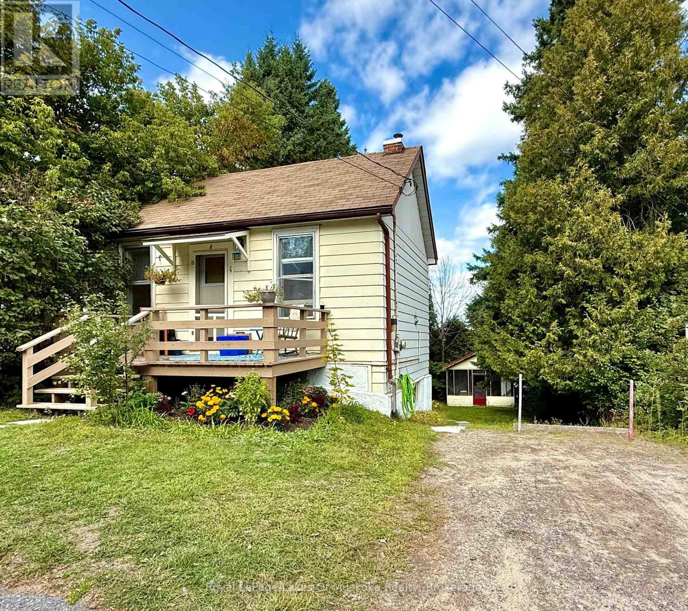 4 DUNCAN STREET E, Huntsville, Ontario
