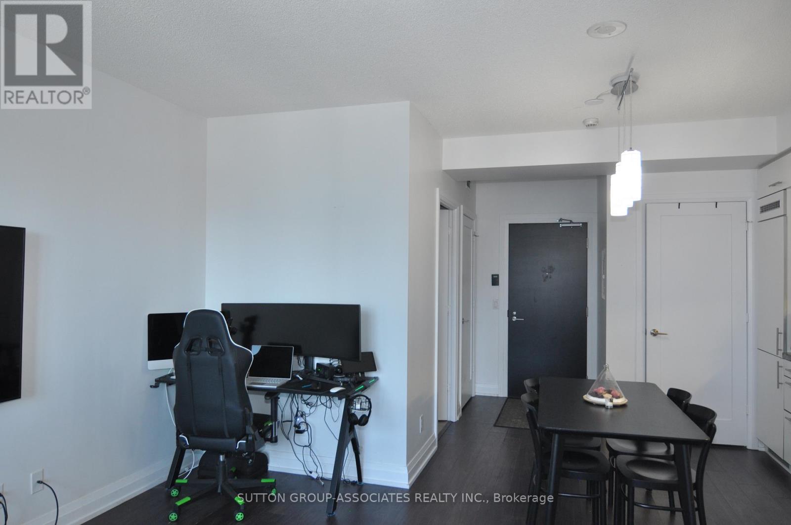 1303 - 2 Anndale Drive, Toronto, Ontario  M2N 0G5 - Photo 13 - C12448298