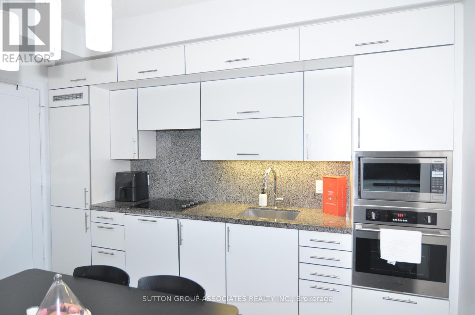 1303 - 2 Anndale Drive, Toronto, Ontario  M2N 0G5 - Photo 5 - C12448298