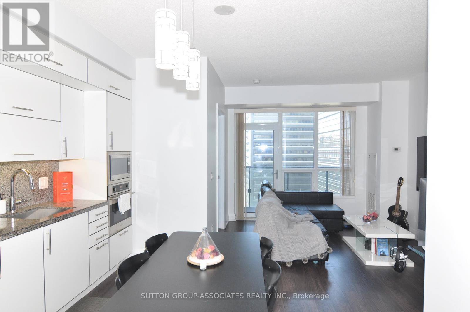 1303 - 2 Anndale Drive, Toronto, Ontario  M2N 0G5 - Photo 6 - C12448298