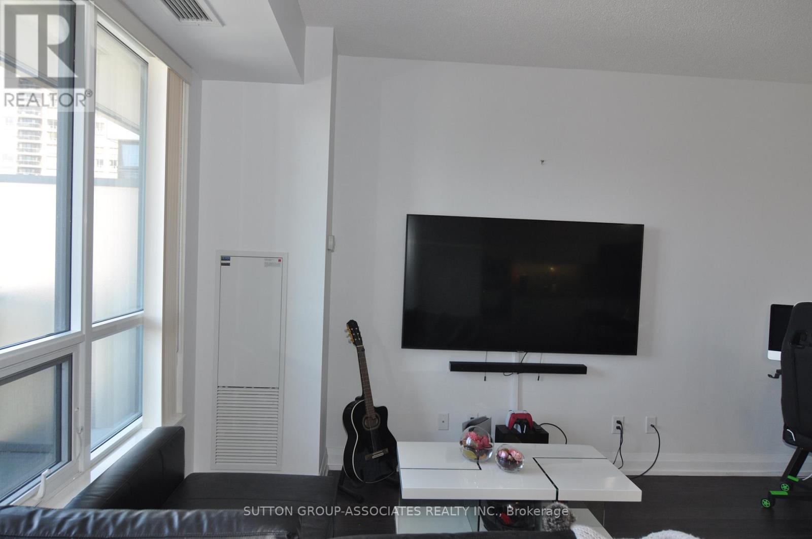 1303 - 2 Anndale Drive, Toronto, Ontario  M2N 0G5 - Photo 9 - C12448298