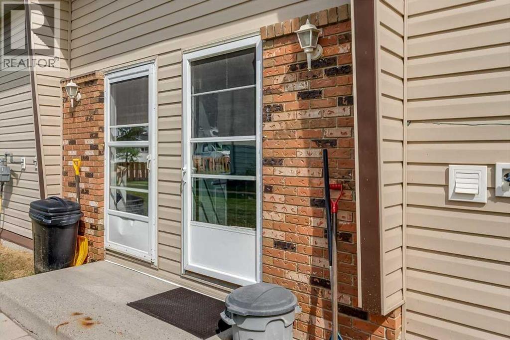 5210 61 Avenue, Olds, Alberta  T4H 1L3 - Photo 5 - A2249896