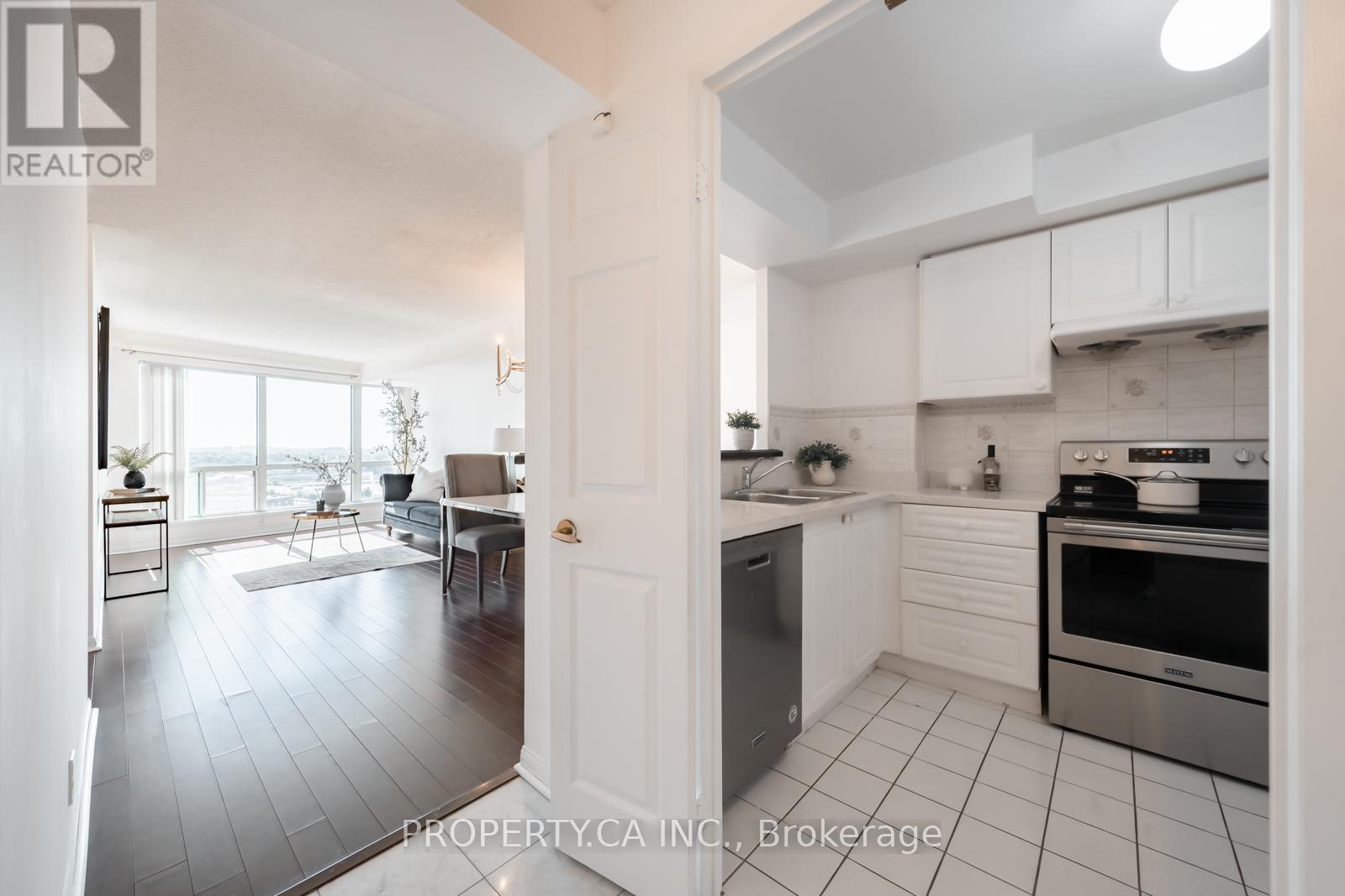 1707 - 8 Lee Centre Drive, Toronto, Ontario  M1H 3J1 - Photo 21 - E12416930