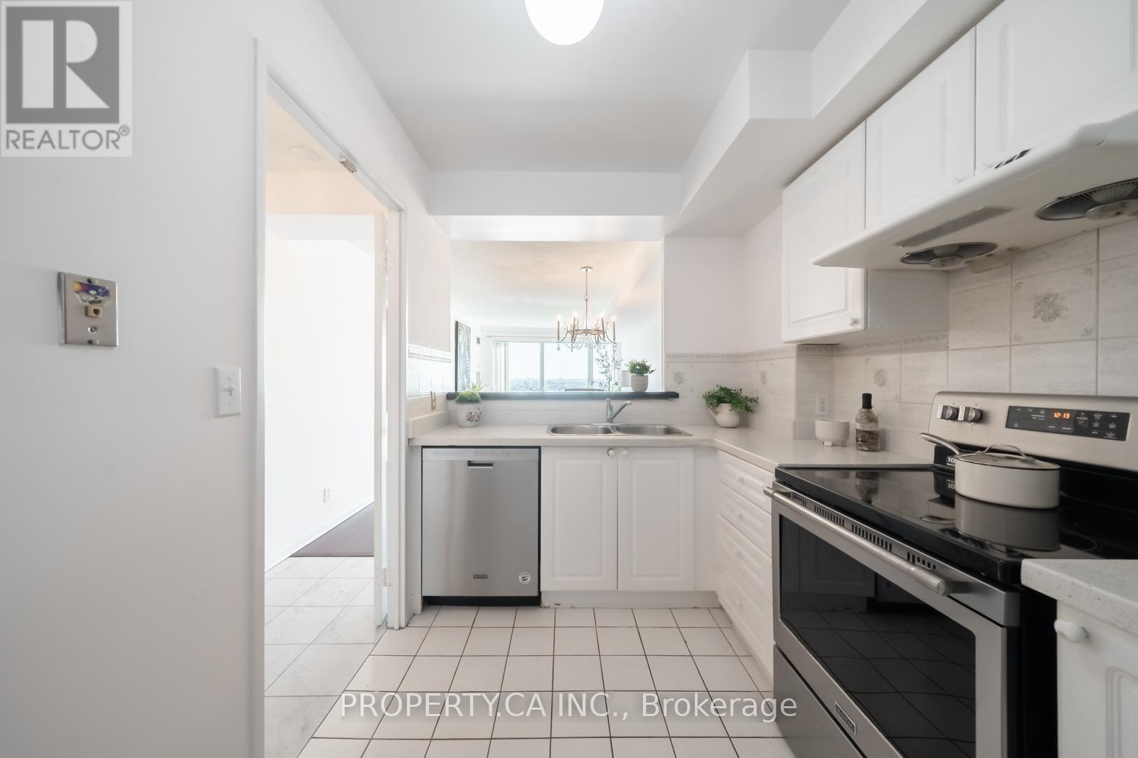 1707 - 8 Lee Centre Drive, Toronto, Ontario  M1H 3J1 - Photo 22 - E12416930