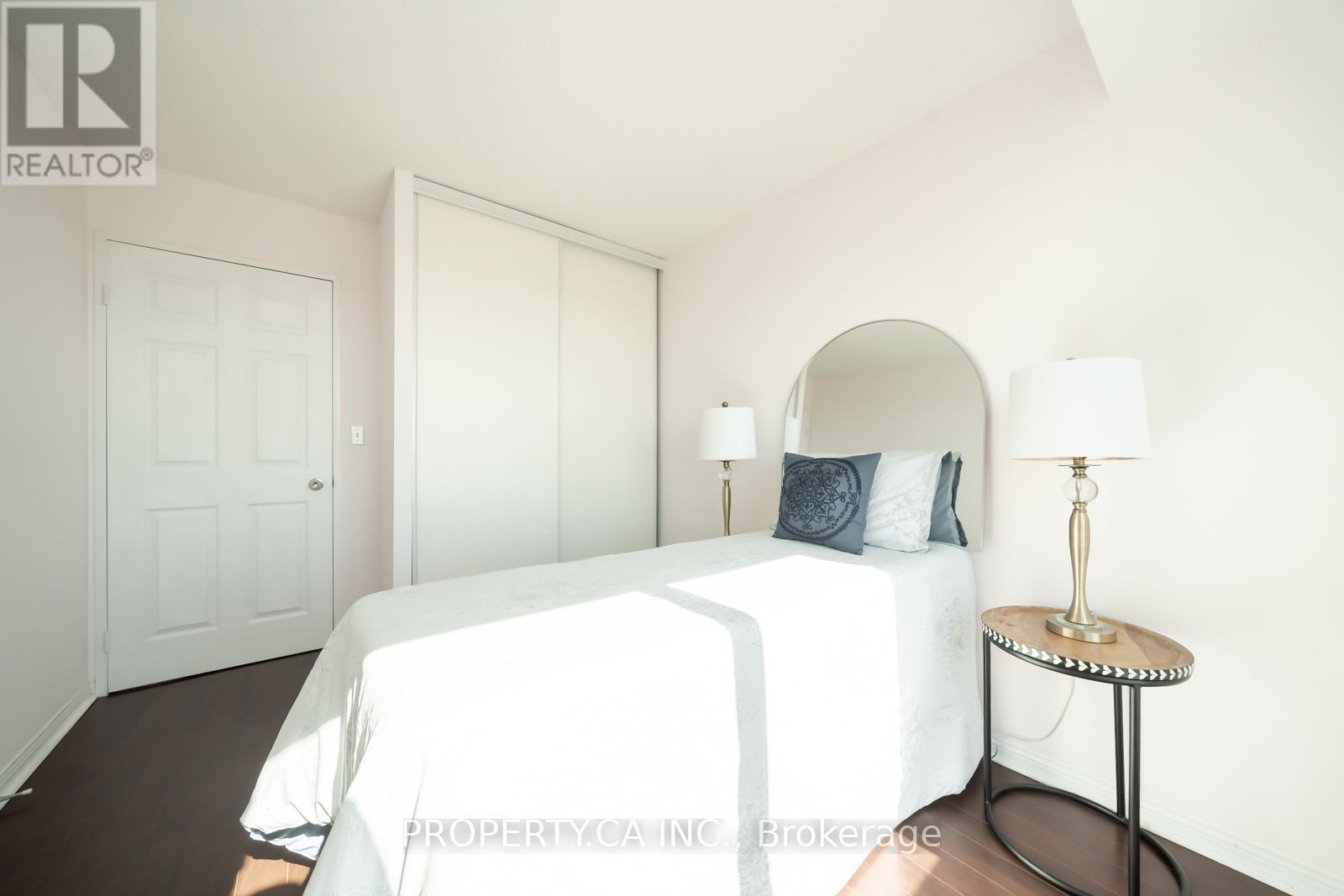 1707 - 8 Lee Centre Drive, Toronto, Ontario  M1H 3J1 - Photo 3 - E12416930
