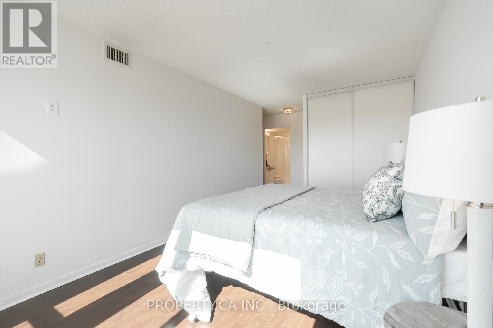 1707 - 8 Lee Centre Drive, Toronto, Ontario  M1H 3J1 - Photo 13 - E12417240