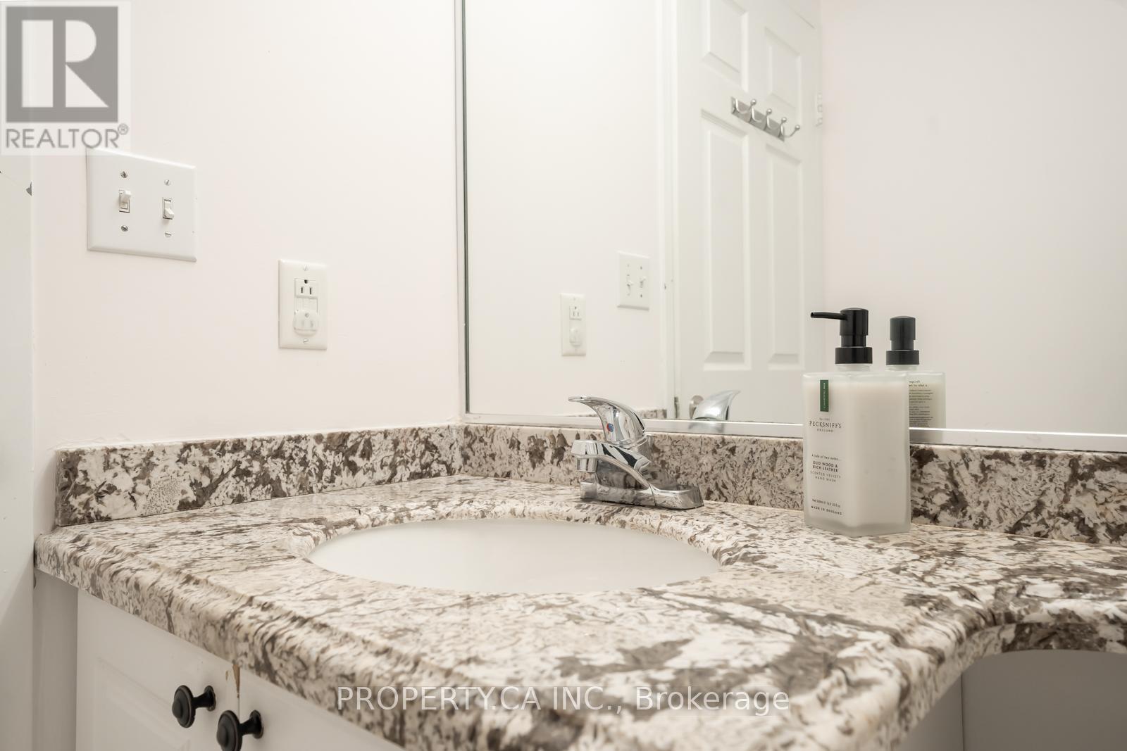 1707 - 8 Lee Centre Drive, Toronto, Ontario  M1H 3J1 - Photo 8 - E12417240