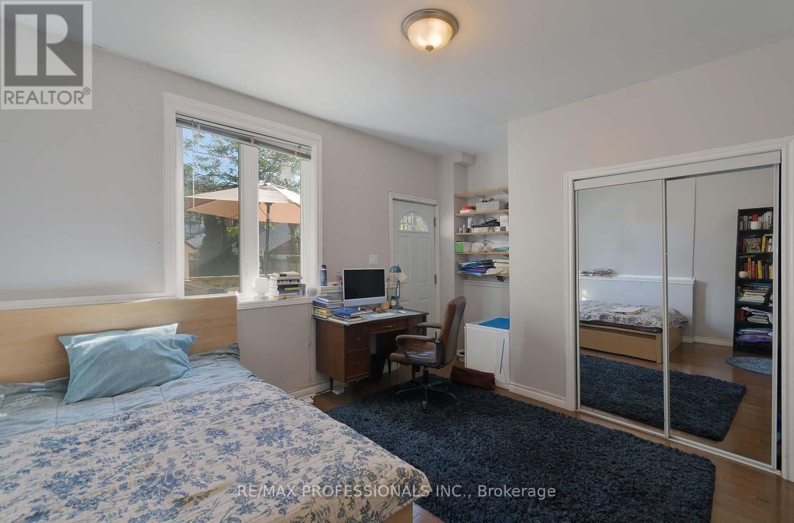 945 Logan Avenue, Toronto, Ontario  M4K 3E3 - Photo 7 - E12447114