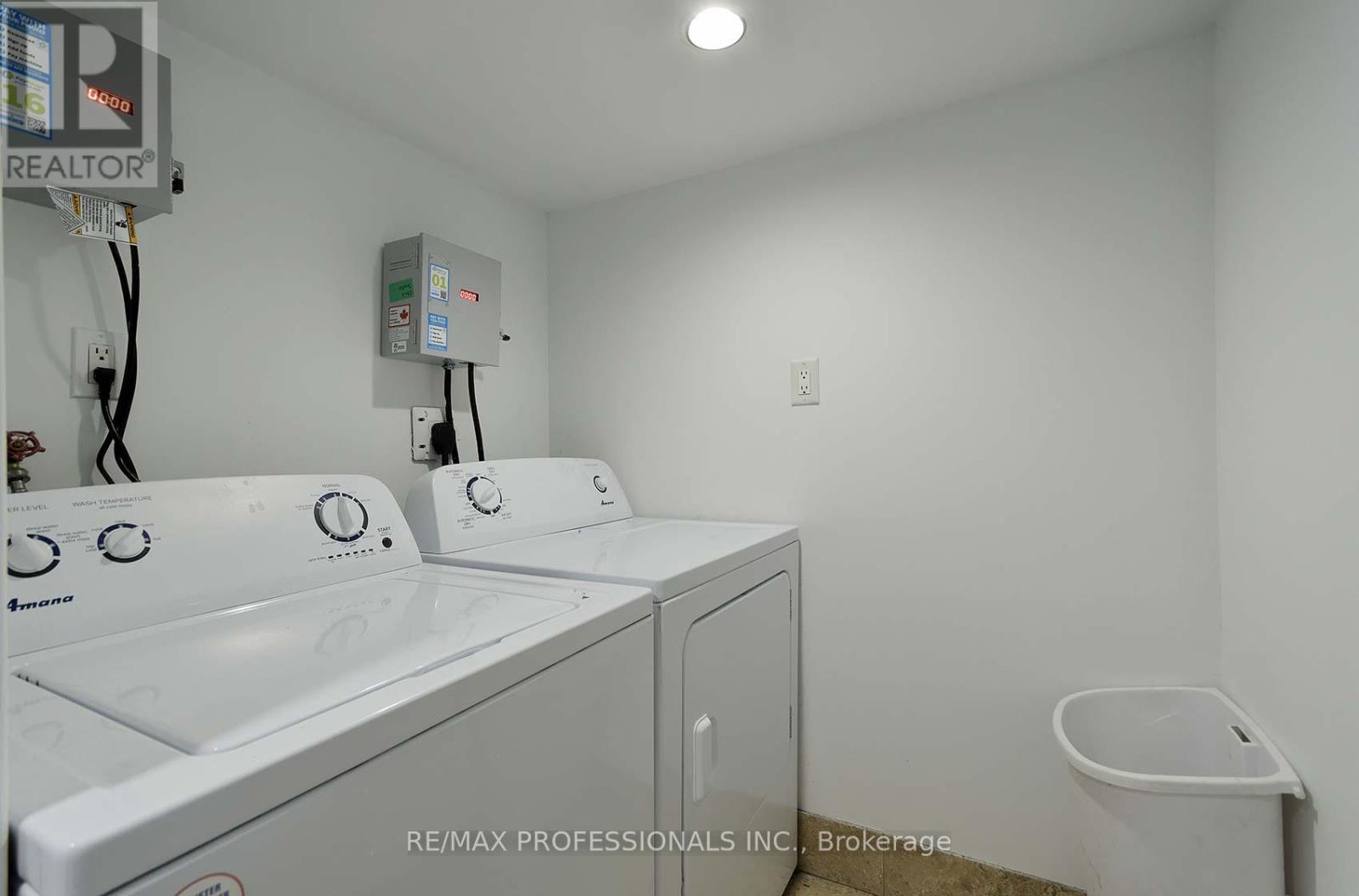 945 Logan Avenue, Toronto, Ontario  M4K 3E3 - Photo 32 - E12447114