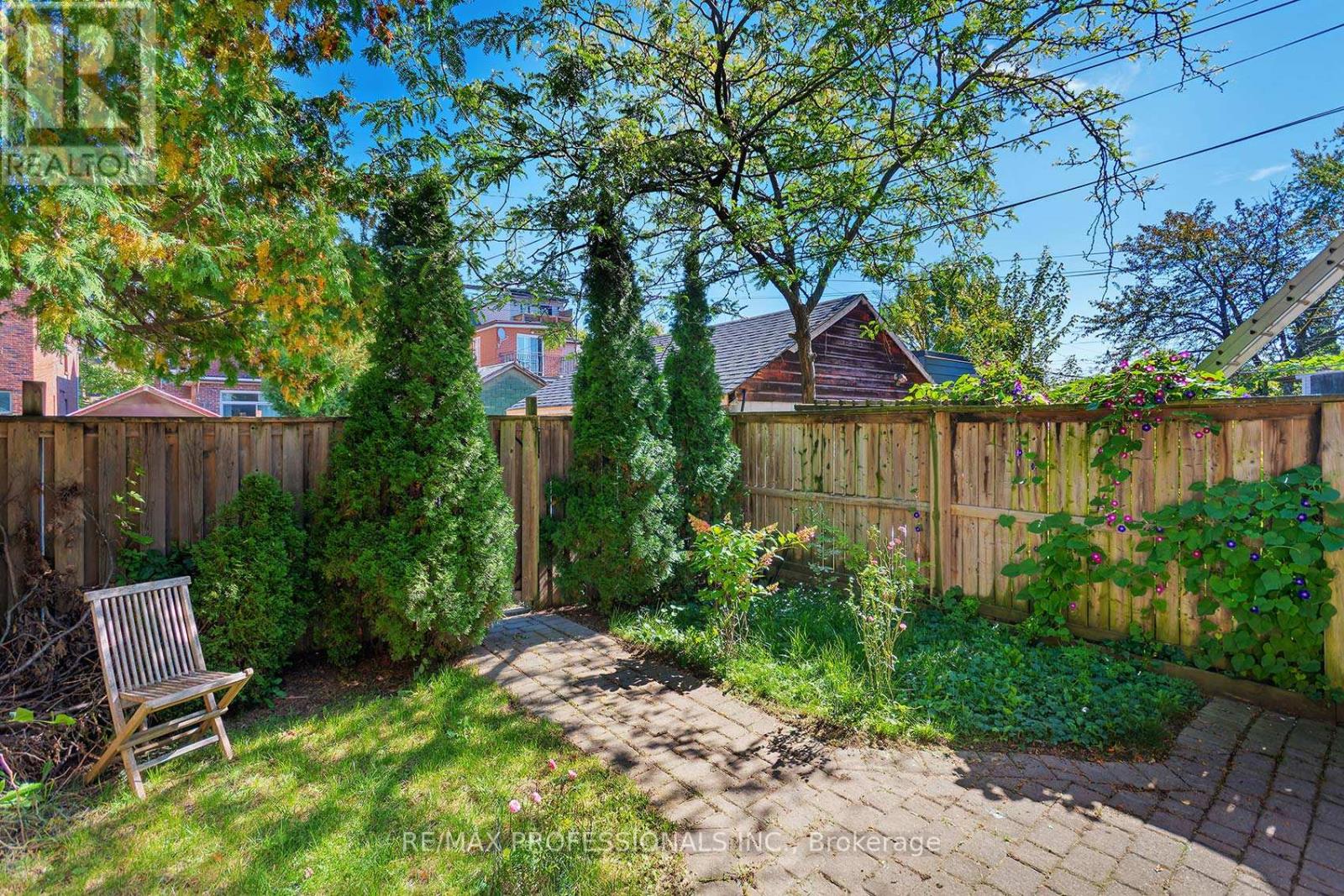 945 Logan Avenue, Toronto, Ontario  M4K 3E3 - Photo 36 - E12447114