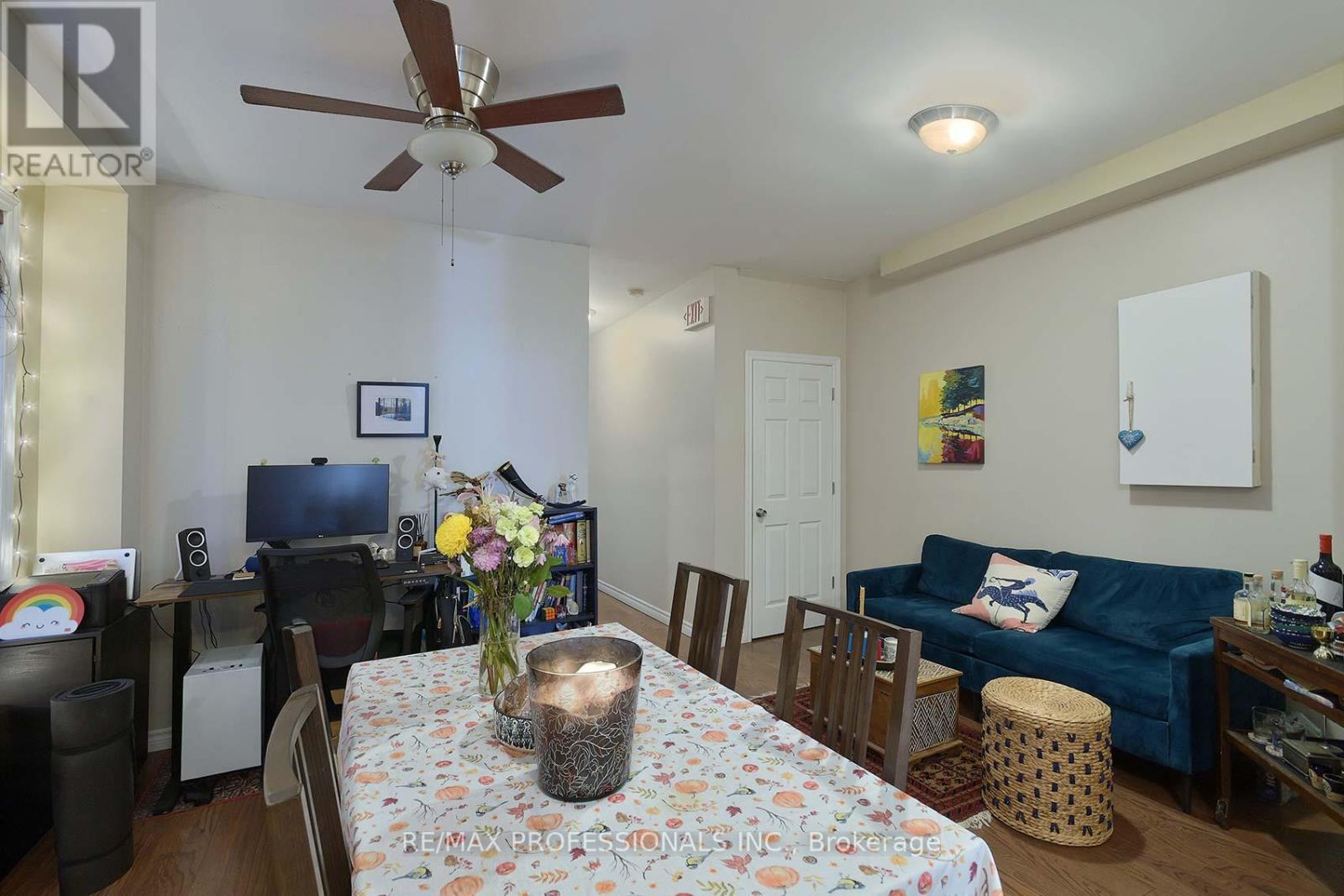 945 Logan Avenue, Toronto, Ontario  M4K 3E3 - Photo 4 - E12447114