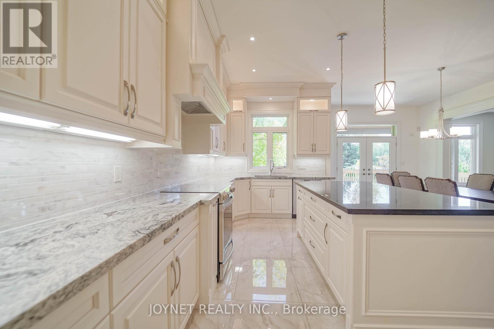 535 Rougemount Drive, Pickering (Rosebank), Ontario  L1W 2C1 - Photo 13 - E12448269