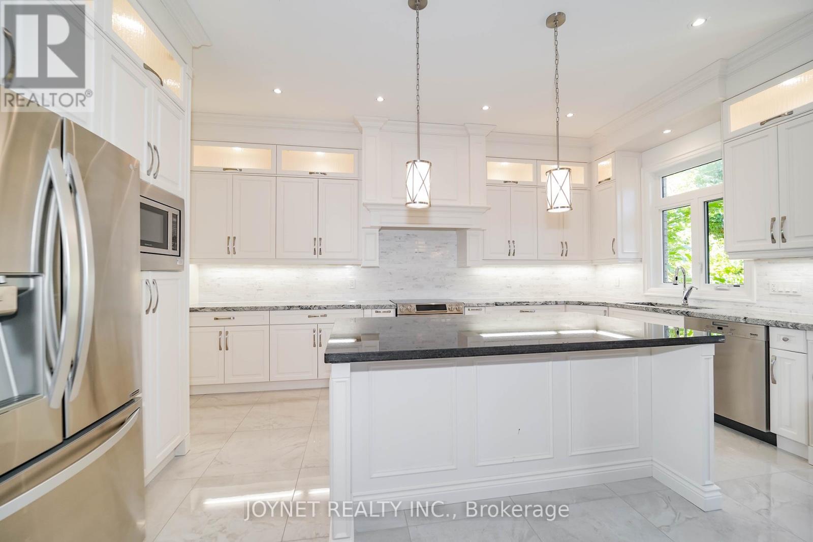 535 Rougemount Drive, Pickering (Rosebank), Ontario  L1W 2C1 - Photo 14 - E12448269