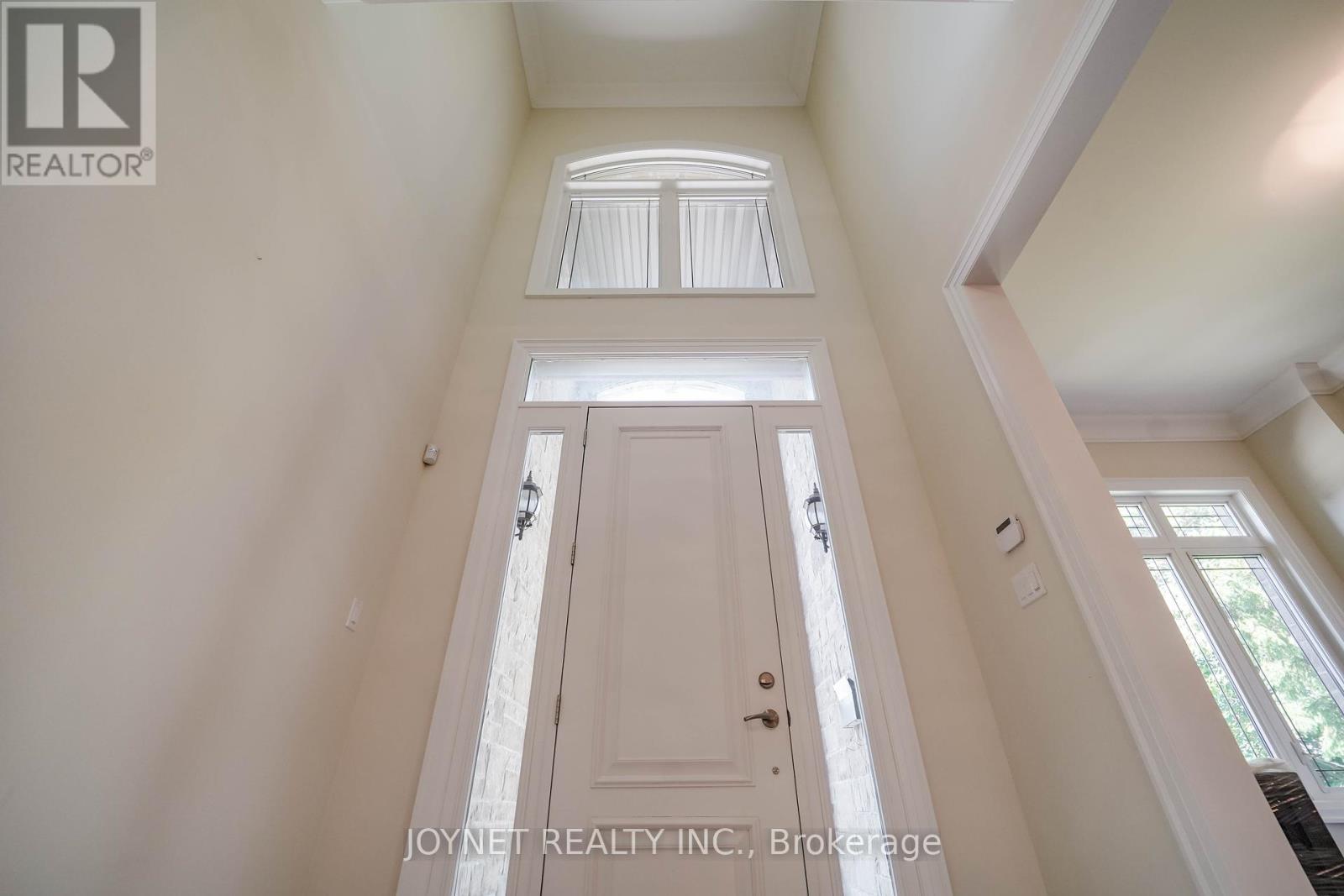 535 Rougemount Drive, Pickering (Rosebank), Ontario  L1W 2C1 - Photo 4 - E12448269
