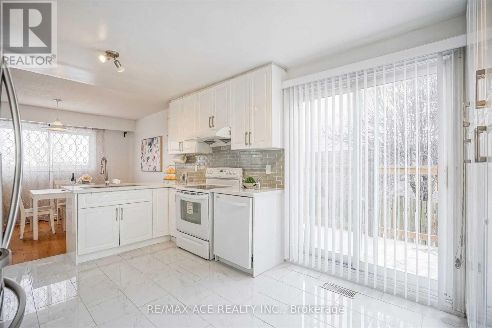 Main - 113 Placentia Boulevard, Toronto, Ontario  M1S 4C9 - Photo 10 - E12448285