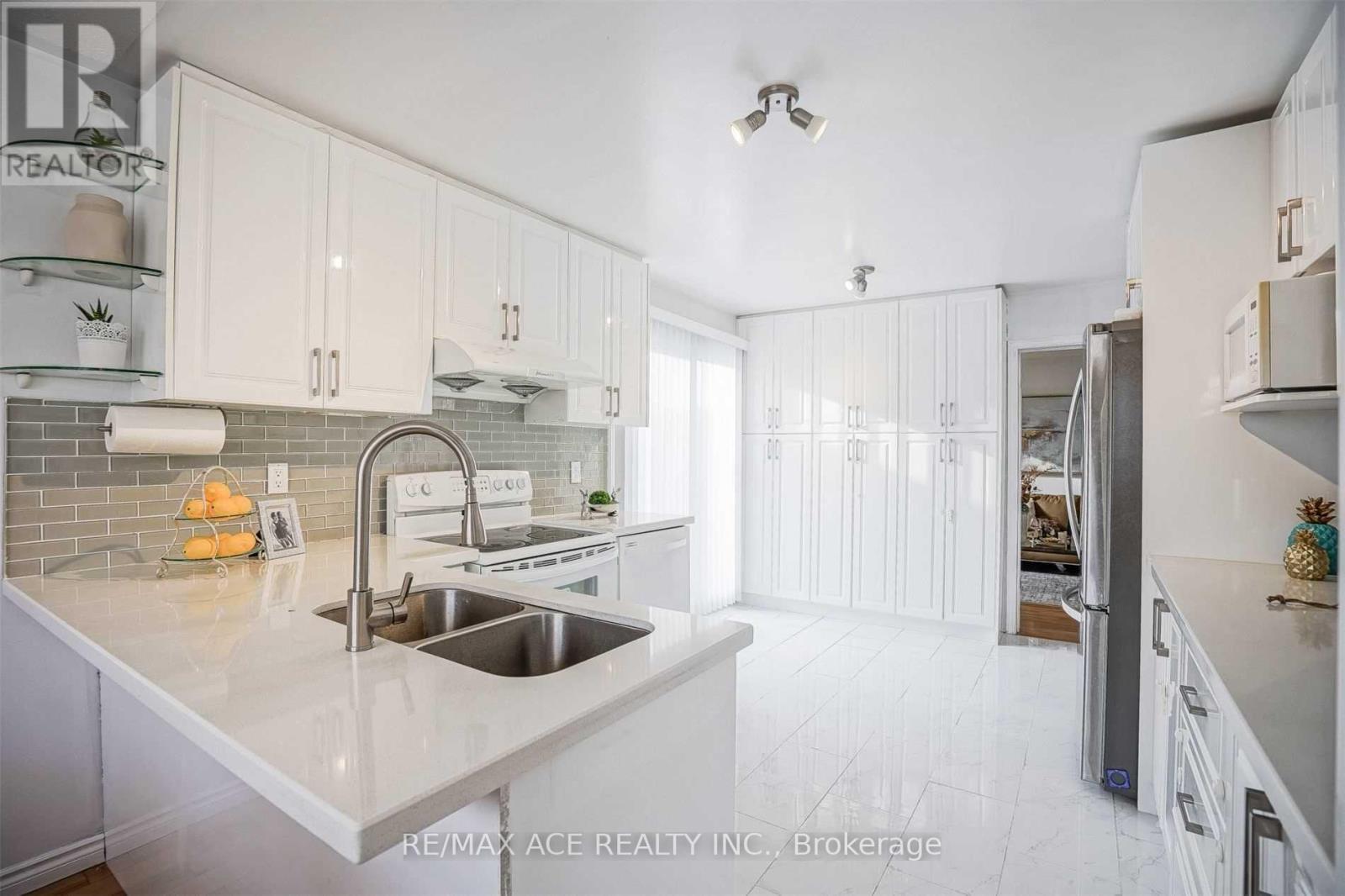 Main - 113 Placentia Boulevard, Toronto, Ontario  M1S 4C9 - Photo 12 - E12448285