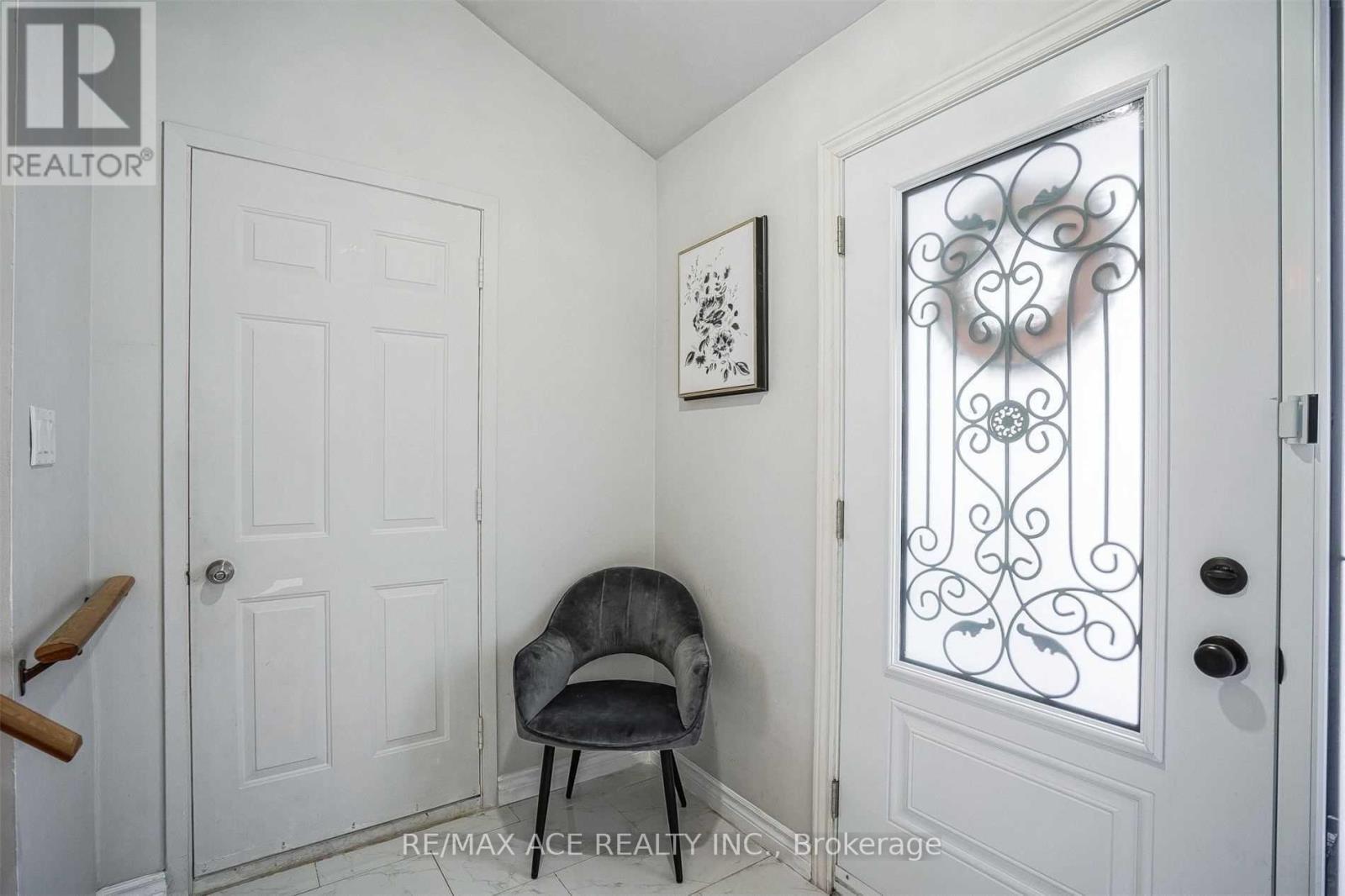 Main - 113 Placentia Boulevard, Toronto, Ontario  M1S 4C9 - Photo 3 - E12448285