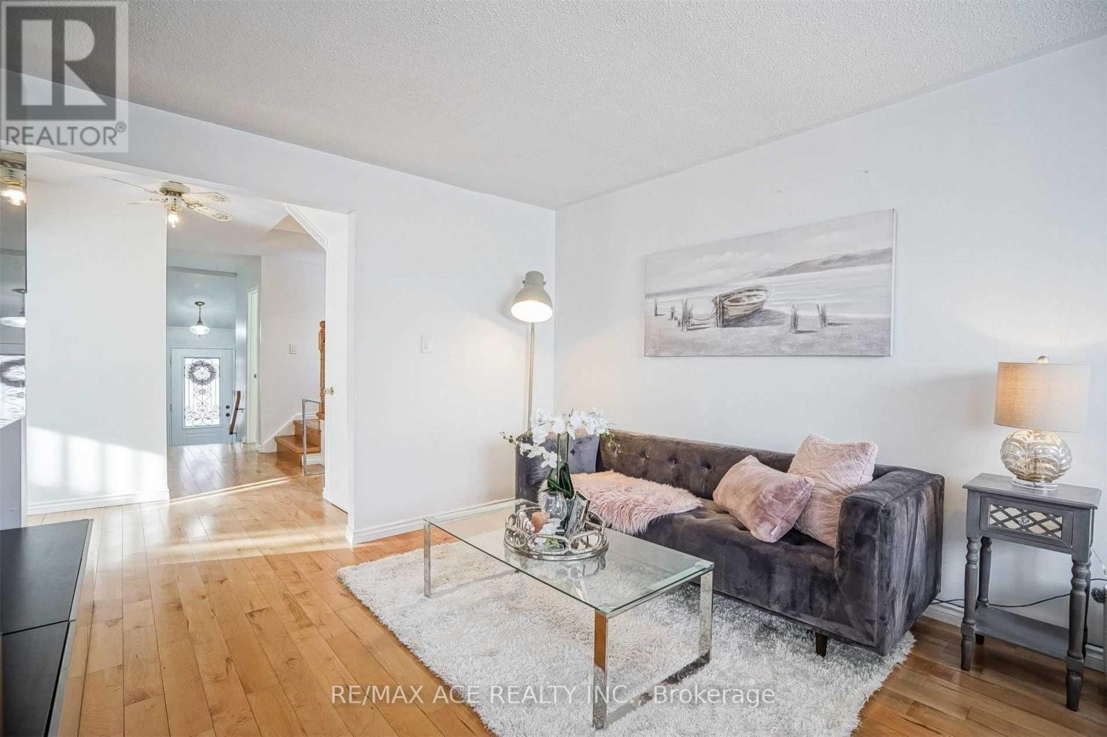 Main - 113 Placentia Boulevard, Toronto, Ontario  M1S 4C9 - Photo 6 - E12448285