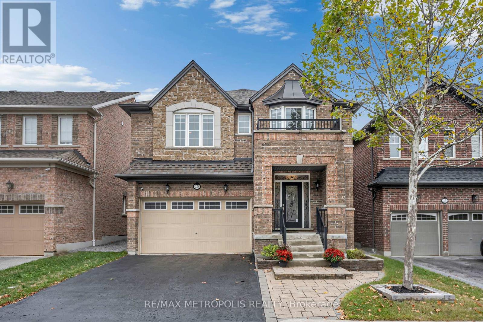 15 Rumbellow Crescent, Ajax (Northeast Ajax), Ontario  L1T 0J9 - Photo 1 - E12448289