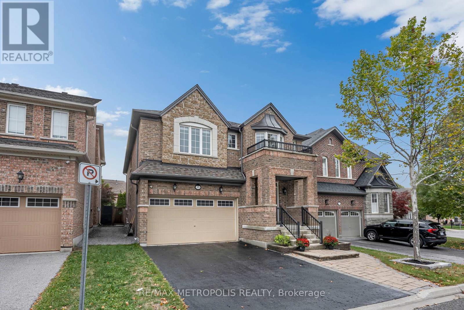 15 Rumbellow Crescent, Ajax (Northeast Ajax), Ontario  L1T 0J9 - Photo 2 - E12448289