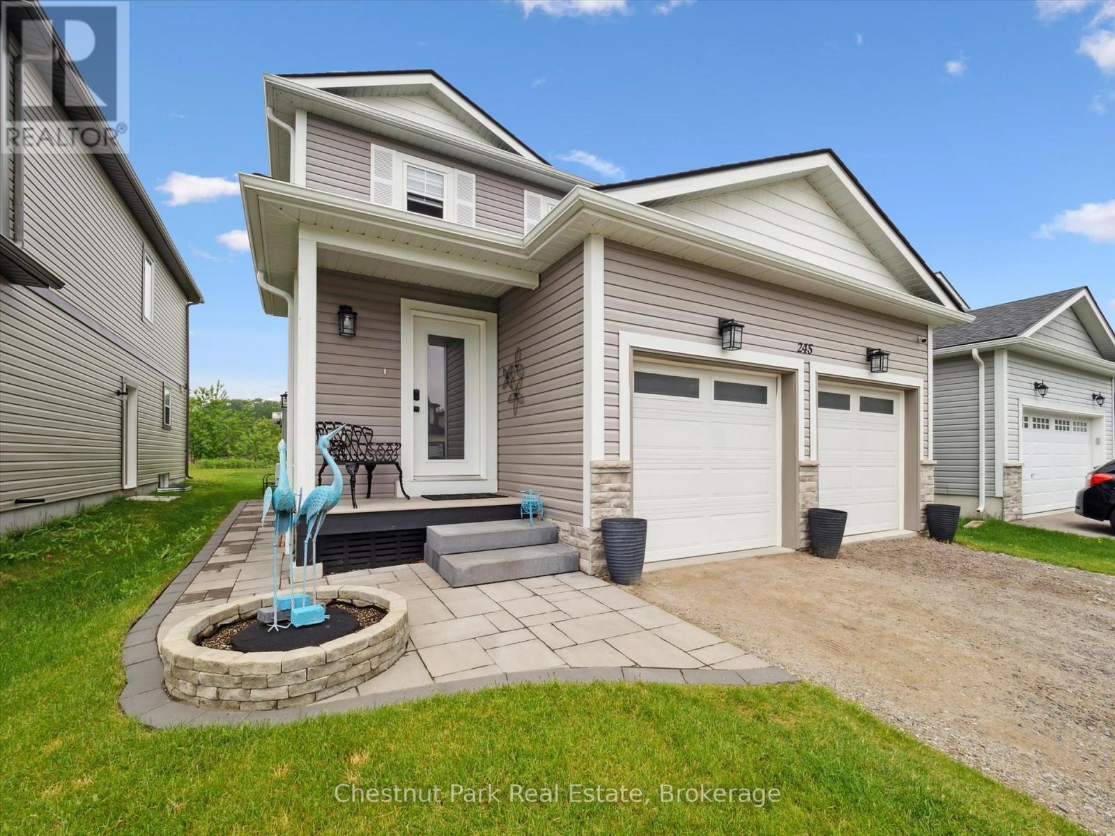 245 Wild Rose Drive, Gravenhurst, Ontario  P1P 0B4 - Photo 2 - X12205375