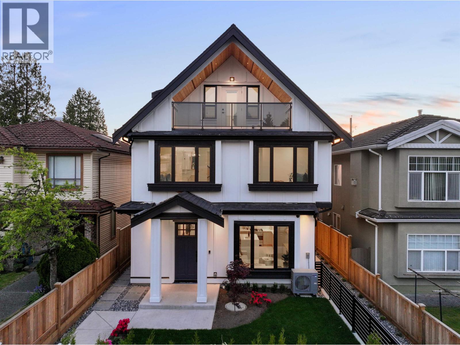1 1259 Renfrew Street, Vancouver, British Columbia  V5K 4C2 - Photo 1 - R3046507