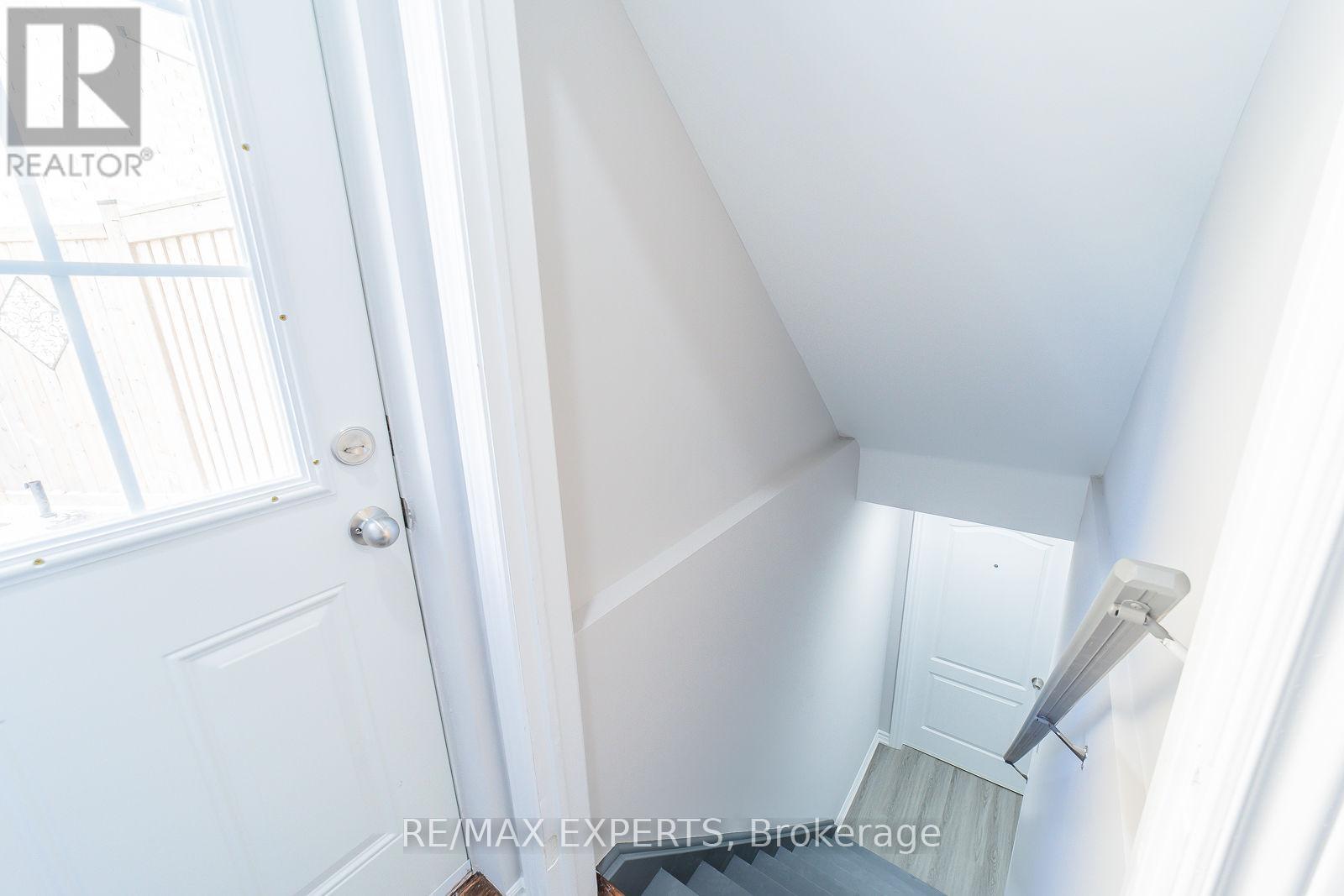 Bsmt - 82 Masken Circle, Brampton, Ontario  L7A 4K3 - Photo 2 - W12448271