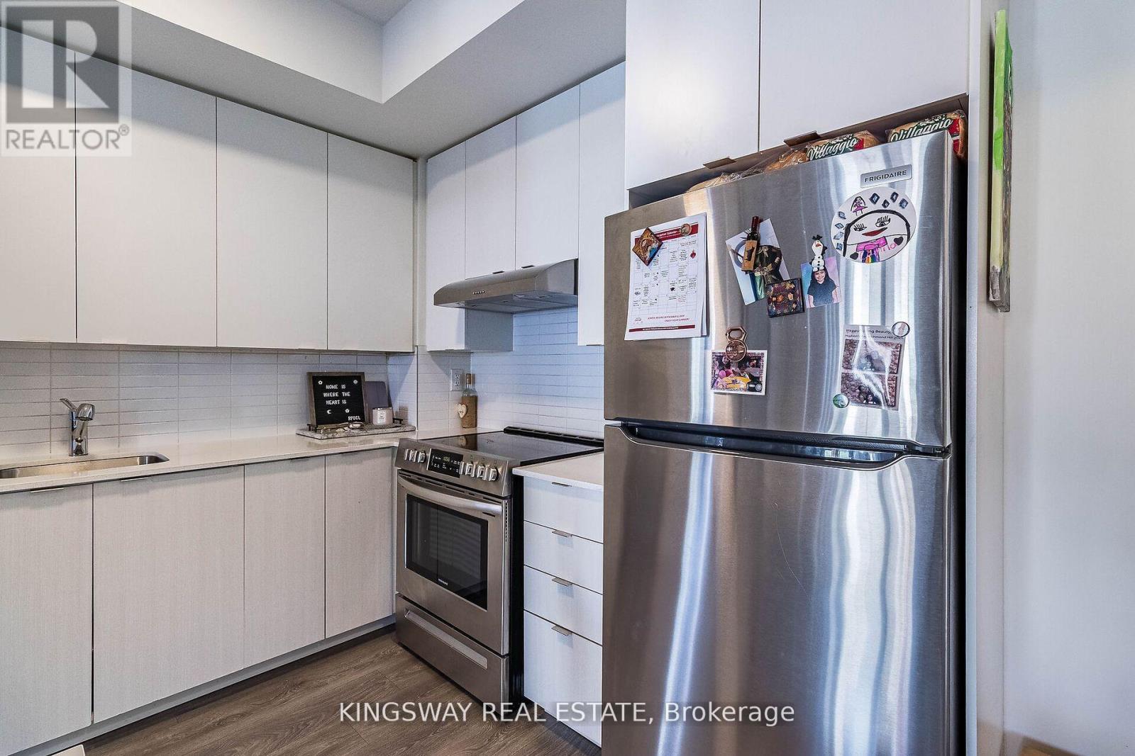 304 - 120 Canon Jackson Drive, Toronto (Brookhaven-Amesbury), Ontario  M6M 0B8 - Photo 21 - W12448273