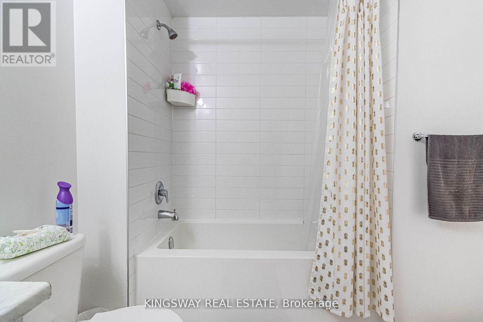 304 - 120 Canon Jackson Drive, Toronto (Brookhaven-Amesbury), Ontario  M6M 0B8 - Photo 8 - W12448273