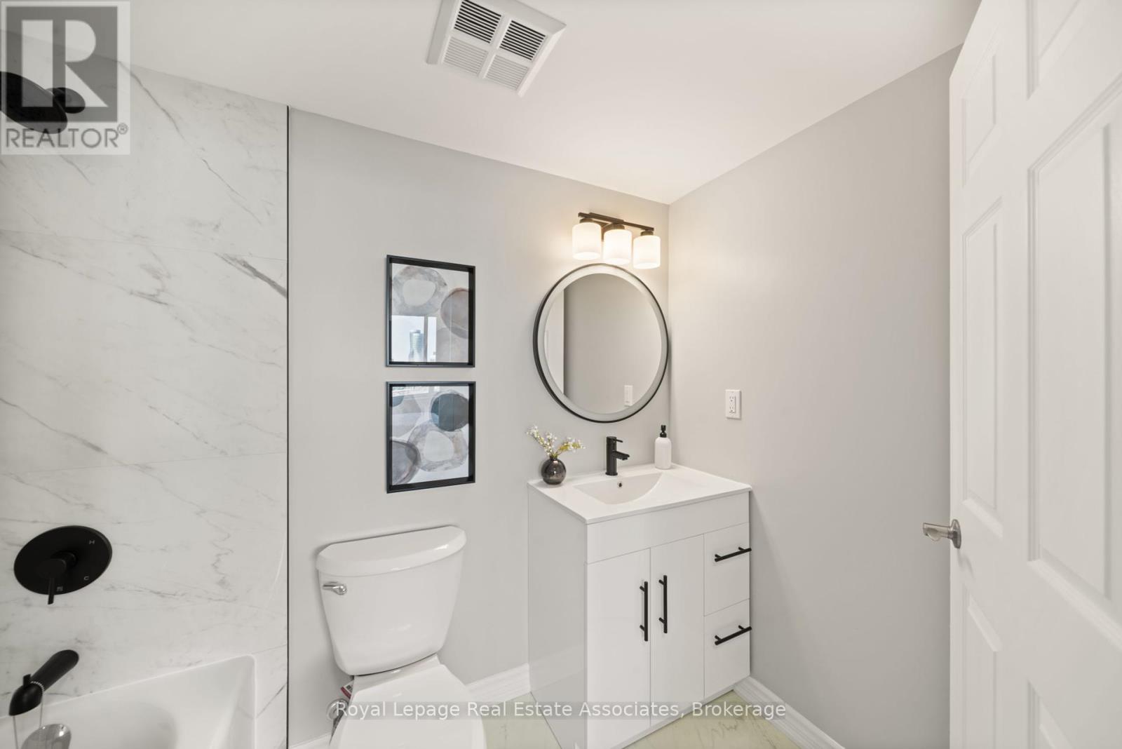 1206 - 50 Kingsbridge Garden Circle, Mississauga (Hurontario), Ontario  L5R 1Y2 - Photo 16 - W12448276
