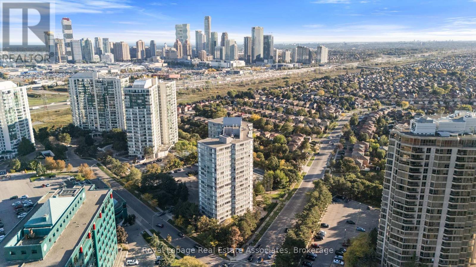 1206 - 50 Kingsbridge Garden Circle, Mississauga (Hurontario), Ontario  L5R 1Y2 - Photo 21 - W12448276