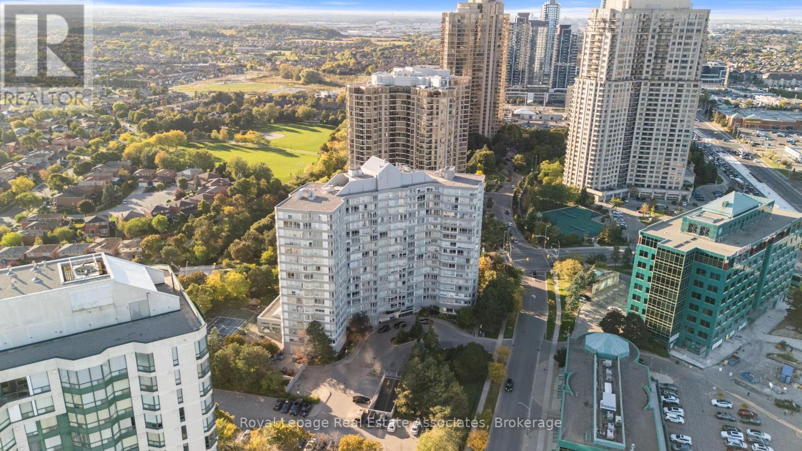 1206 - 50 Kingsbridge Garden Circle, Mississauga (Hurontario), Ontario  L5R 1Y2 - Photo 27 - W12448276