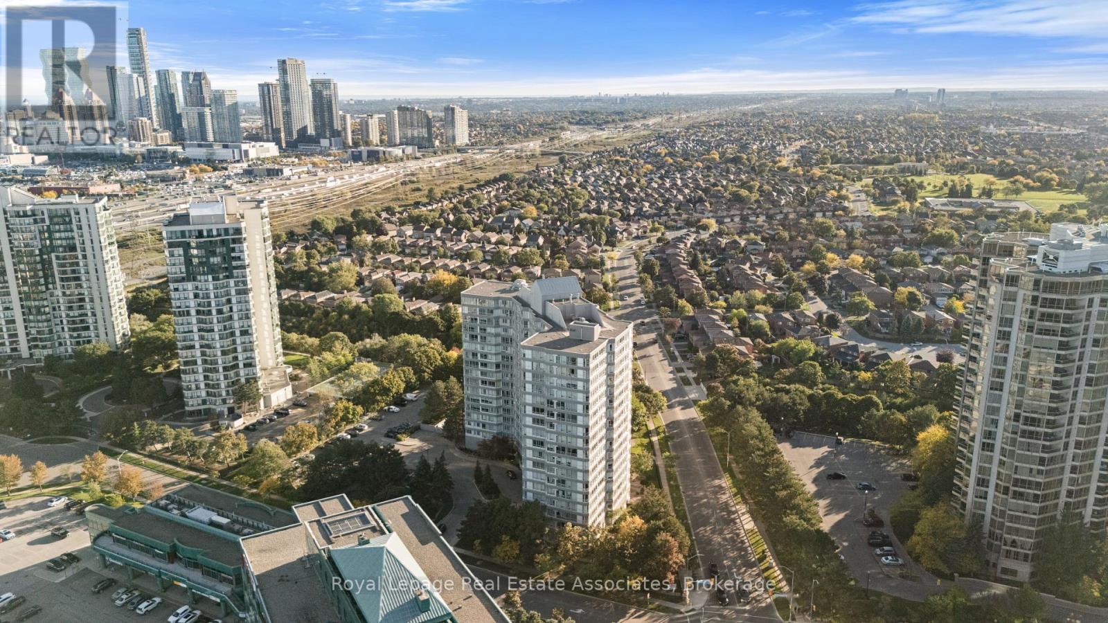 1206 - 50 Kingsbridge Garden Circle, Mississauga (Hurontario), Ontario  L5R 1Y2 - Photo 30 - W12448276