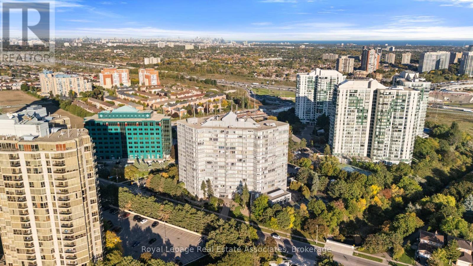 1206 - 50 Kingsbridge Garden Circle, Mississauga (Hurontario), Ontario  L5R 1Y2 - Photo 32 - W12448276