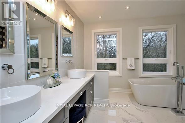 5 Tannery Creek Crescent, Aurora, Ontario  L4G 5N3 - Photo 20 - N12431728