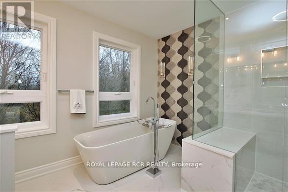 5 Tannery Creek Crescent, Aurora, Ontario  L4G 5N3 - Photo 21 - N12431728