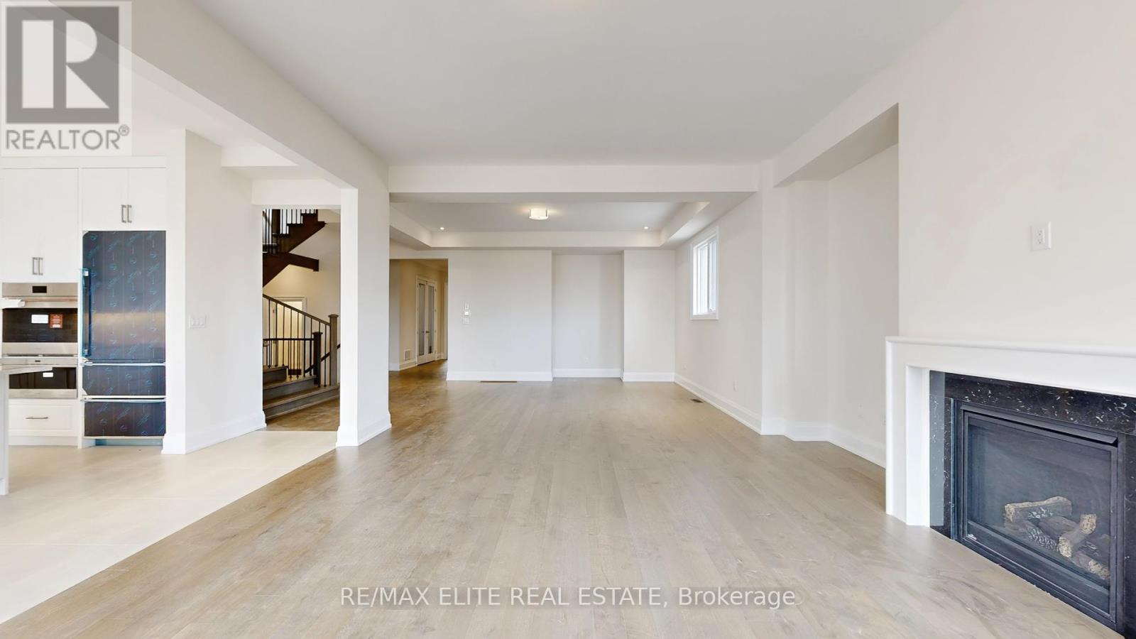 11 Dwell Avenue, Markham, Ontario  L6C 3R3 - Photo 6 - N12441712