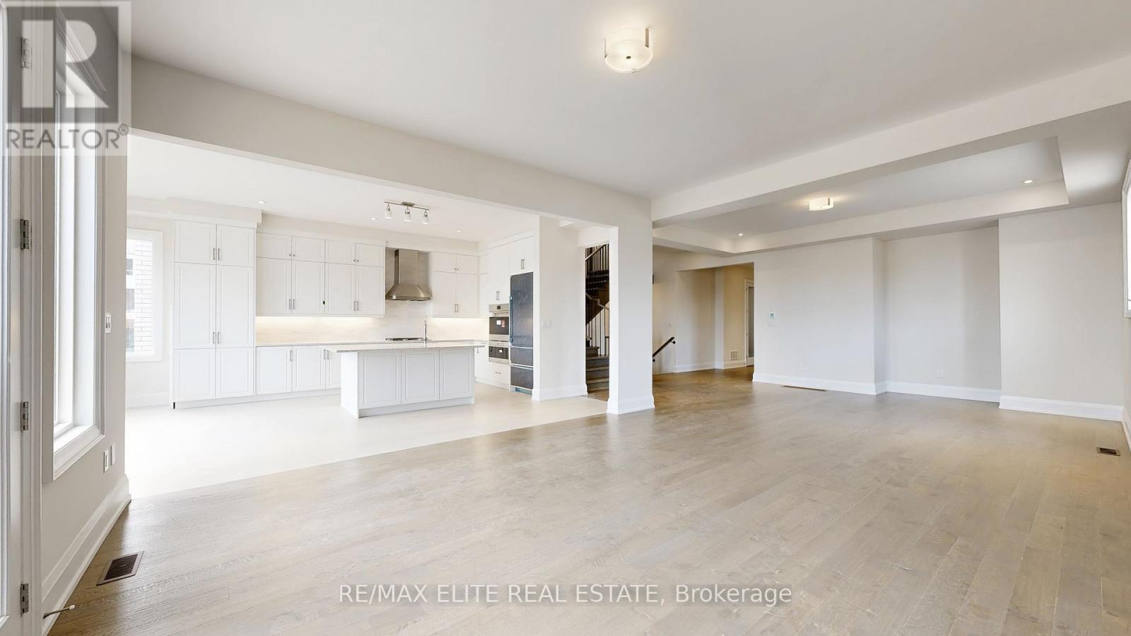 11 Dwell Avenue, Markham, Ontario  L6C 3R3 - Photo 7 - N12441712