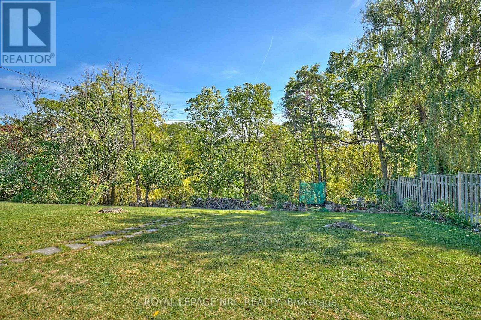 81 Riverview Boulevard, St. Catharines, Ontario  L2T 3L9 - Photo 12 - X12448078