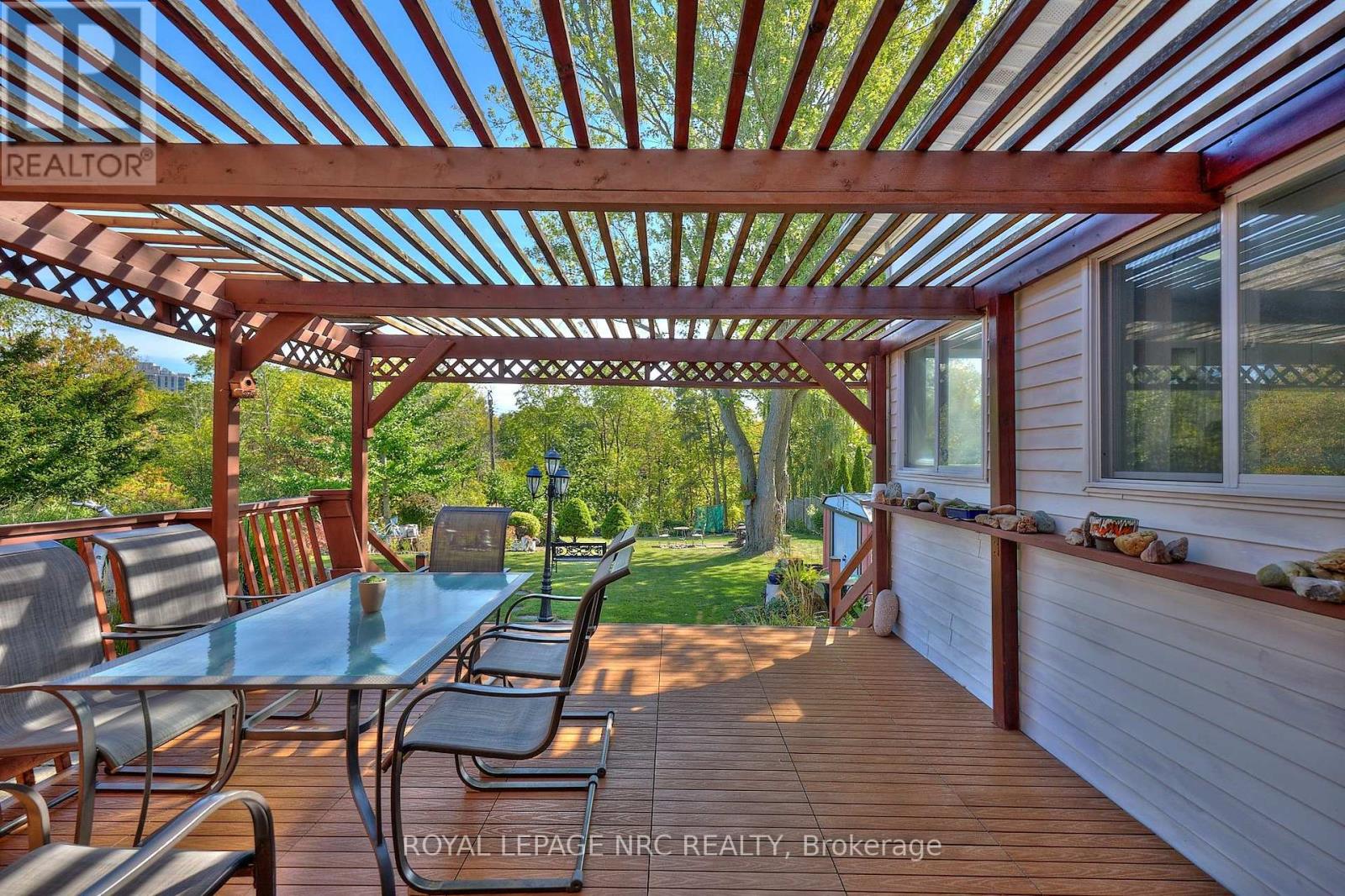 81 Riverview Boulevard, St. Catharines, Ontario  L2T 3L9 - Photo 6 - X12448078